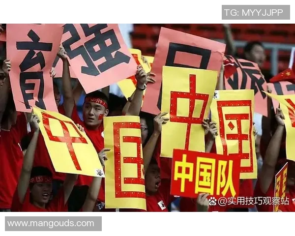 恒大足球队在香港录相活动中展现风采与激情引发球迷热烈反响 恒大足球队在香港录相活动中展现风采与激情引发球迷热烈反响