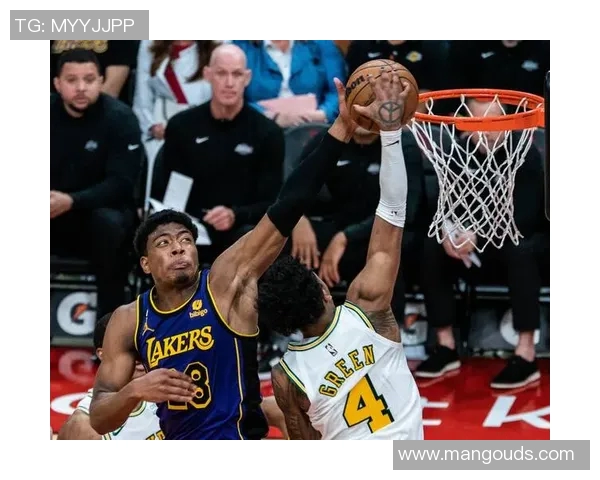 火箭对湖人精彩集锦回顾赛场对决瞬间与精彩时刻一网打尽 火箭对湖人精彩集锦回顾赛场对决瞬间与精彩时刻一网打尽