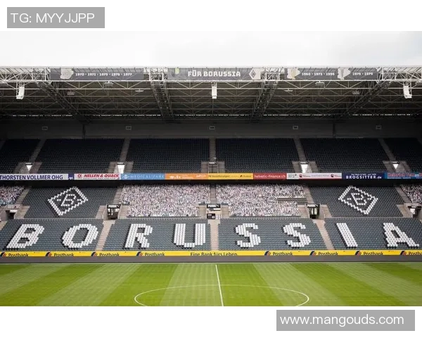 弗赖堡与门兴激战正酣精彩对决引发球迷热议与期待