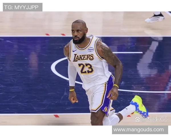 湖人火箭对决精彩回放12月14日比赛全程回顾与精彩瞬间分析 湖人火箭对决精彩回放12月14日比赛全程回顾与精彩瞬间分析