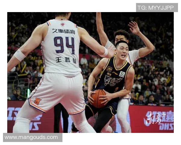 胡明轩的篮球之路：从青涩少年到CBA明星的成长历程与奋斗故事