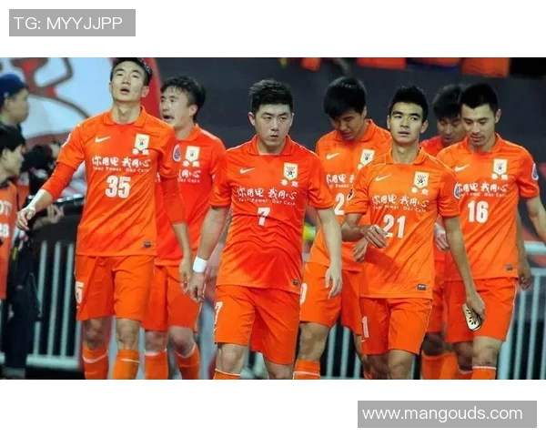 陕西长安竞技迎战青岛队全力争胜展现球队实力与斗志 陕西长安竞技迎战青岛队全力争胜展现球队实力与斗志