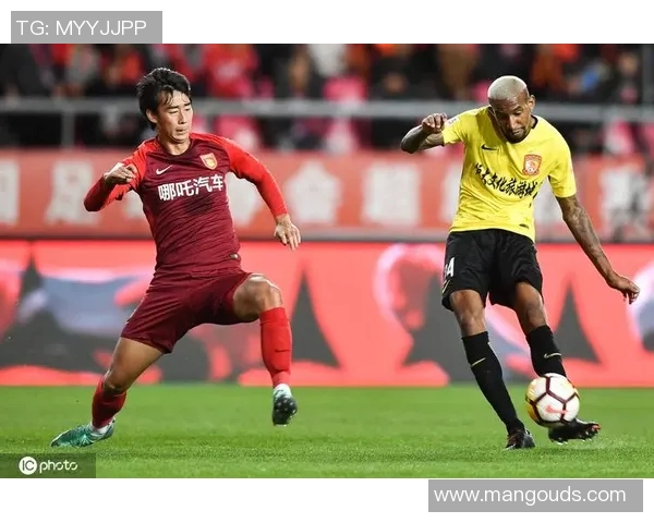 2016年恒大与华夏对决回顾：精彩瞬间与战术分析全记录