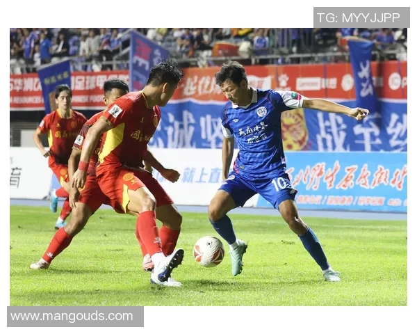 上海上港迎战天津鲁能争夺中超积分榜重要位置的关键之战 上海上港迎战天津鲁能争夺中超积分榜重要位置的关键之战