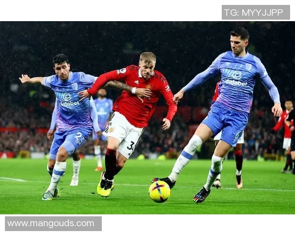 伯恩茅斯主场迎战桑德兰双方争夺英冠关键三分之战 伯恩茅斯主场迎战桑德兰双方争夺英冠关键三分之战