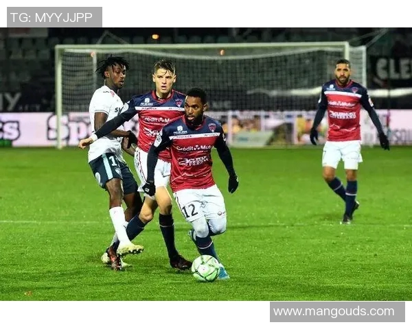 克莱蒙主场迎战圣旺红星期待精彩对决与球迷共庆足球盛宴 克莱蒙主场迎战圣旺红星期待精彩对决与球迷共庆足球盛宴