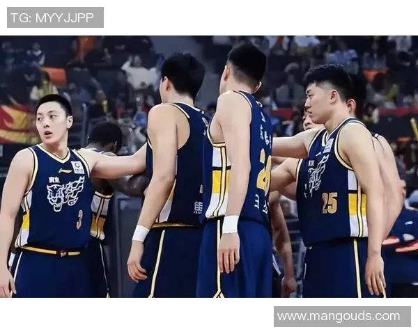 广厦与广东激战常规赛谁能在这场巅峰对决中笑到最后 广厦与广东激战常规赛谁能在这场巅峰对决中笑到最后